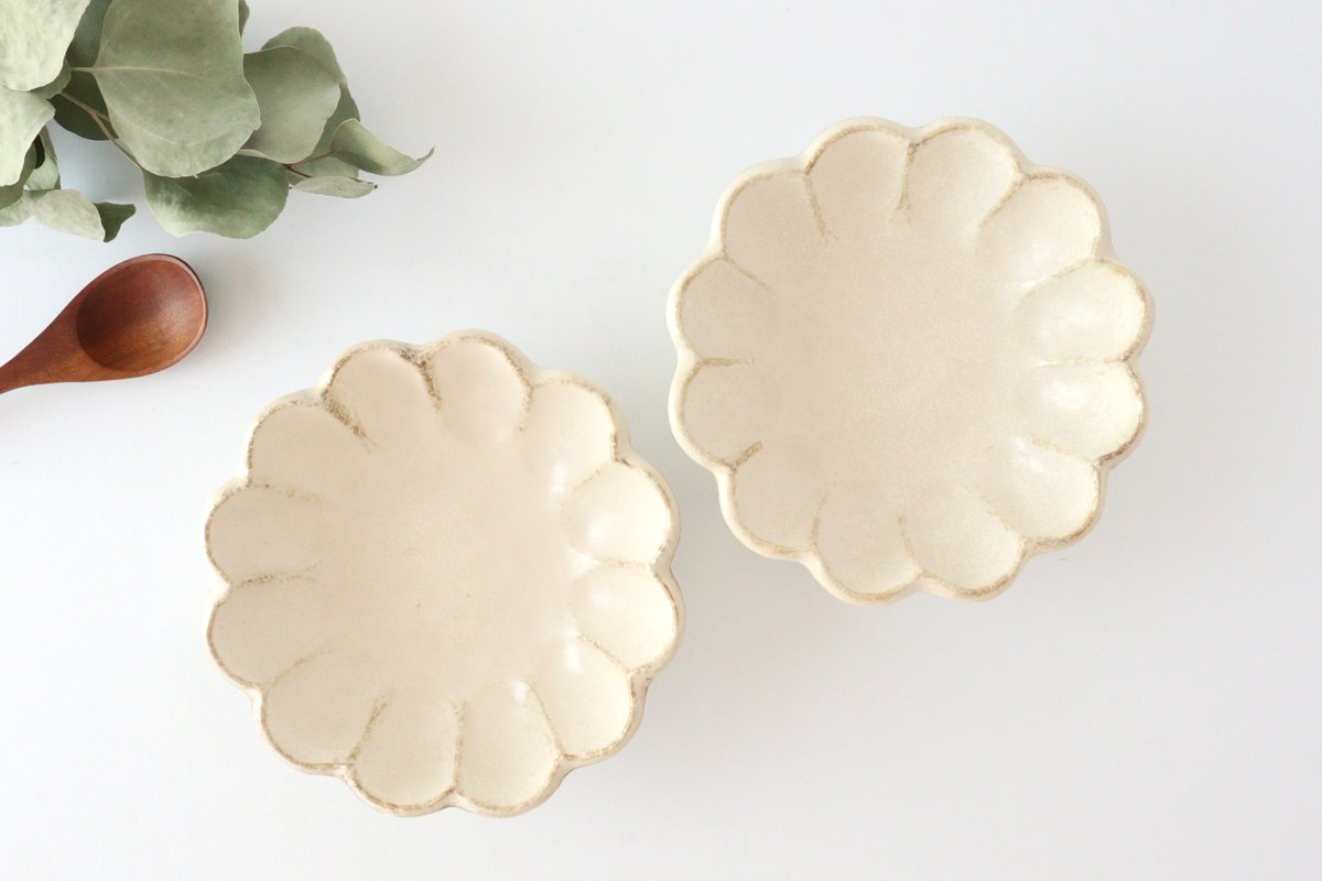 Chrysanthemum-shaped Bowl White 18cm/7.1in | Serving Bowl Mino Ware