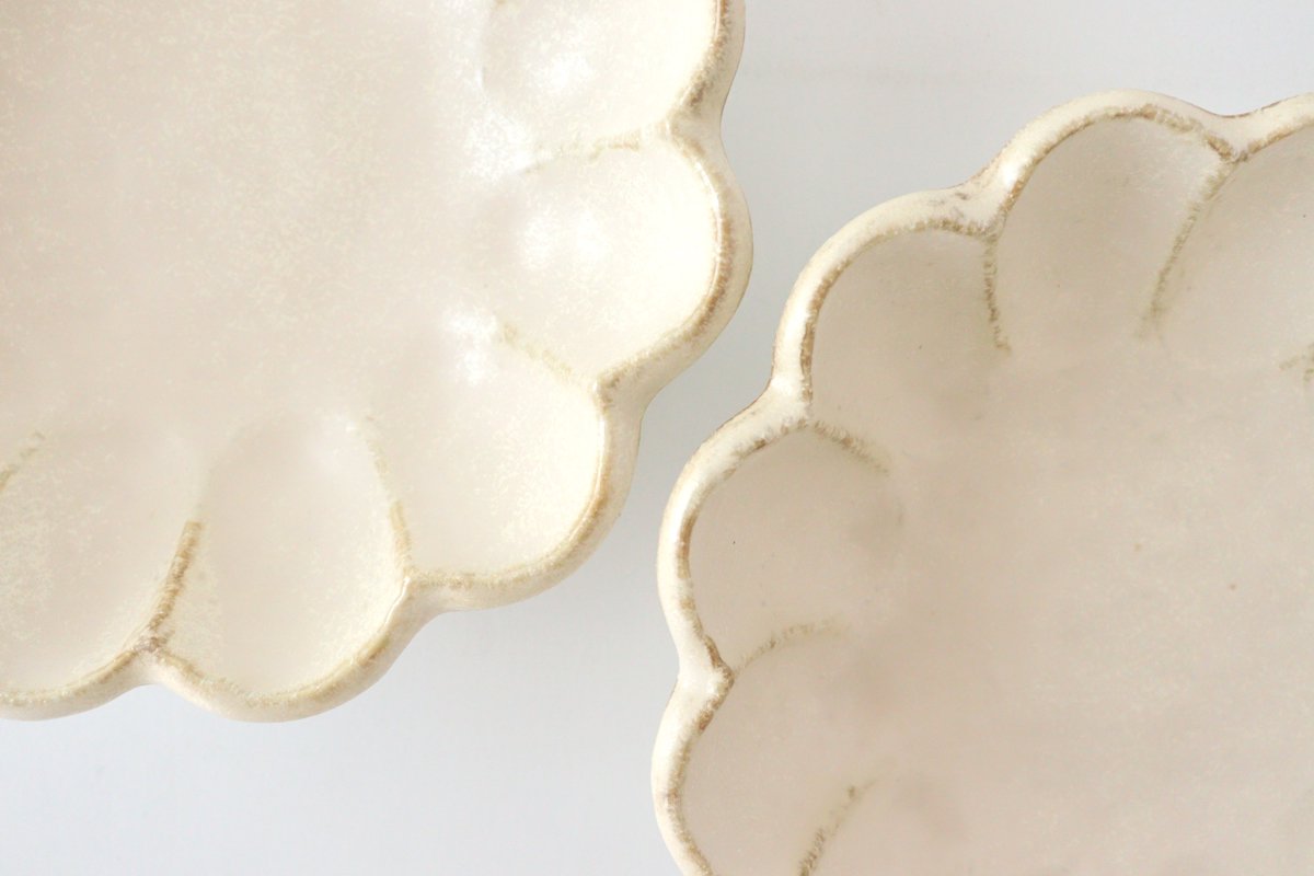 Chrysanthemum-shaped Bowl White 18cm/7.1in | Serving Bowl Mino Ware