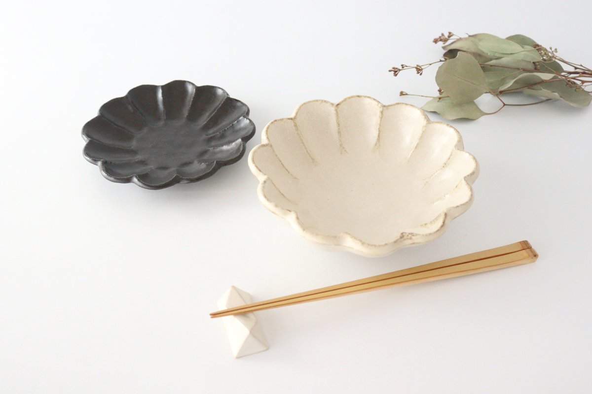 Chrysanthemum-shaped Bowl White 18cm/7.1in | Serving Bowl Mino Ware
