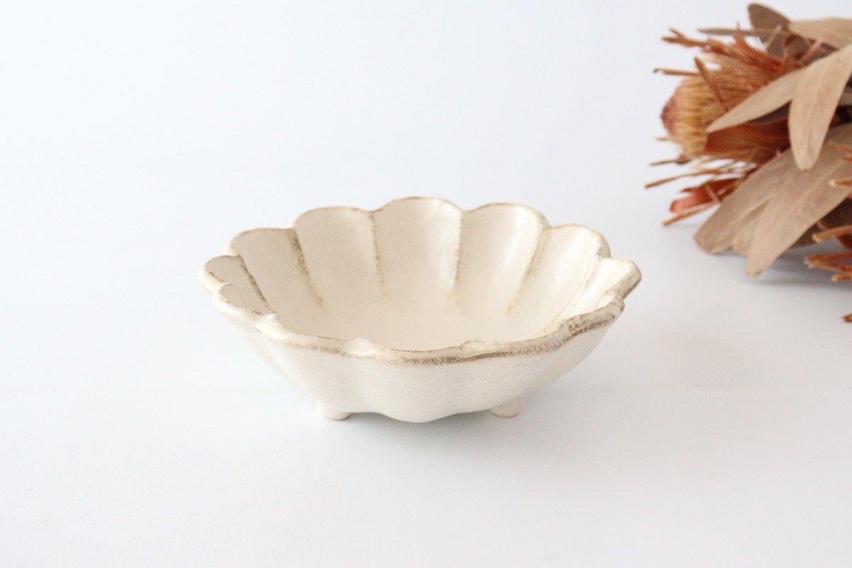 Chrysanthemum-shaped Bowl White 18cm/7.1in | Serving Bowl Mino Ware