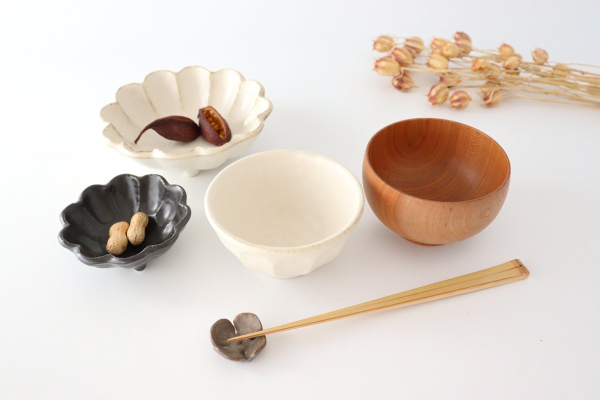 Chrysanthemum-shaped Bowl White 18cm/7.1in | Serving Bowl Mino Ware