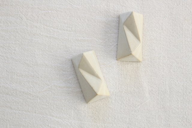 Chamfered Chopstick Rest White | Hashioki Mino Ware