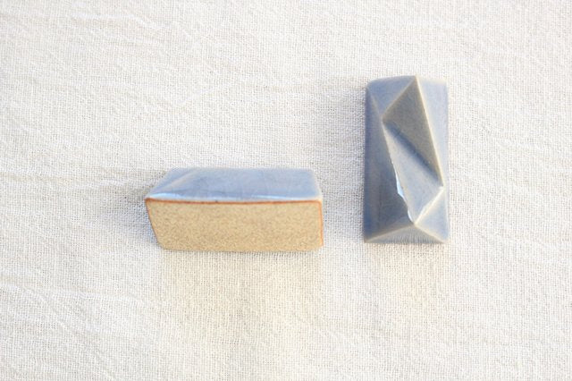 Chamfered Chopstick Rest Blue | Hashioki Mino Ware