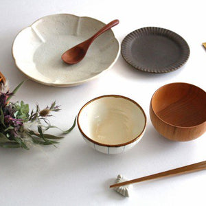 Furutani Seitosho Flower-shaped Shallow Bowl White Large | Serving Bowl-Detail13
