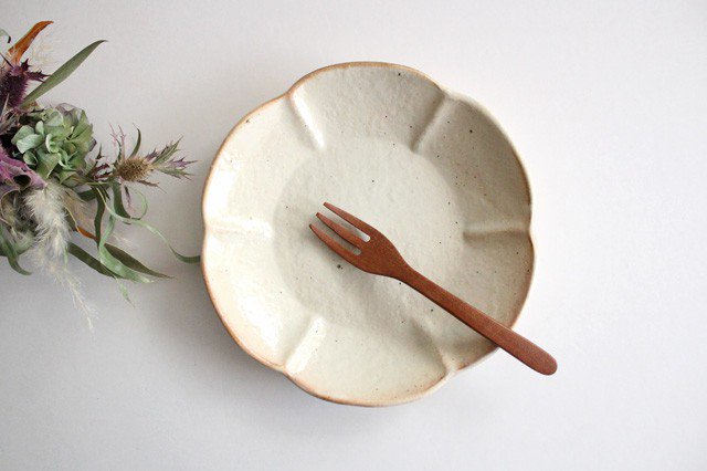 Furutani Seitosho Flower-shaped Plate White Small