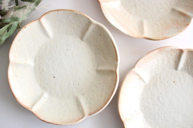 Furutani Seitosho Flower-shaped Plate White Small