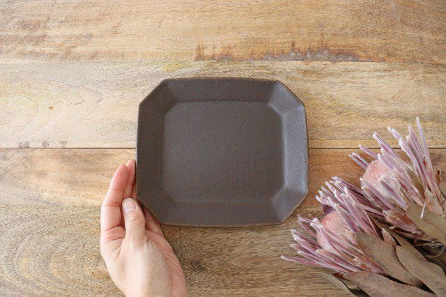 Furutani Seitosho Rust Glaze Octagonal Cake Plate  | Sushi Plate-Detail3