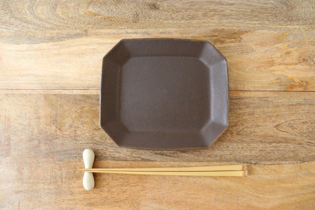 Furutani Seitosho Rust Glaze Octagonal Cake Plate  | Sushi Plate-Detail5