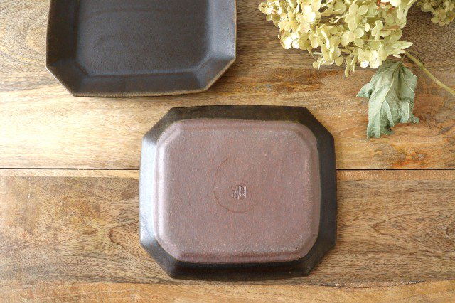 Furutani Seitosho Rust Glaze Octagonal Cake Plate  | Sushi Plate-Detail6