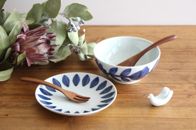 Round Plate Navy Leaves 15cm/5.9in | Hasami Ware
