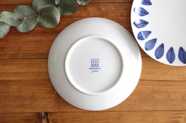 Round Plate Navy Leaves 15cm/5.9in | Hasami Ware