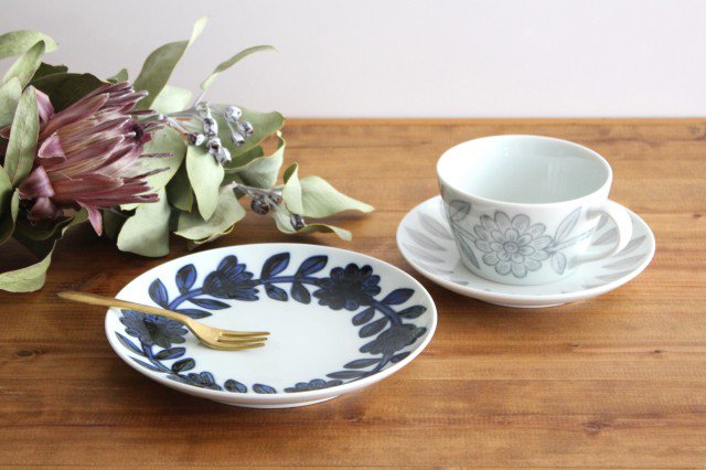 Round Plate Navy Daisy 18cm/7.1in | Hasami Ware