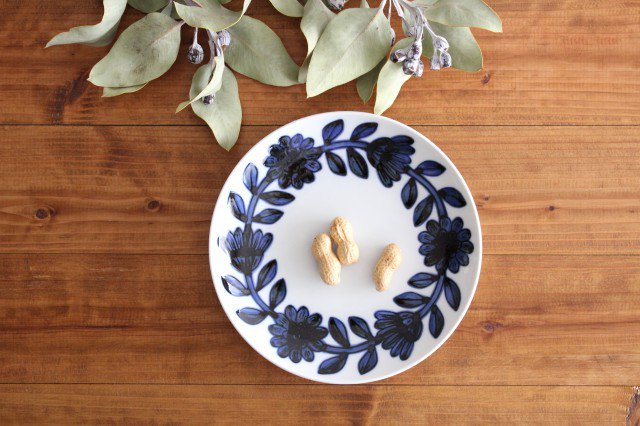 Round Plate Navy Daisy 18cm/7.1in | Hasami Ware
