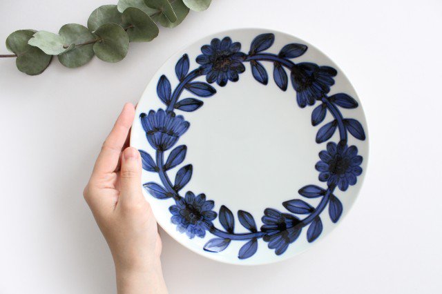 Round Plate Navy Daisy 22cm/8.6in | Hasami Ware