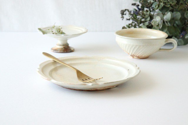 Furutani Seitosho Sculpture Plate White 21cm/8.3in