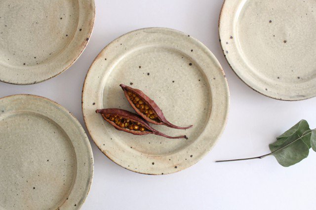 Furutani Seitosho Round Plate Ivory 16.5cm/6.5in-Detail9