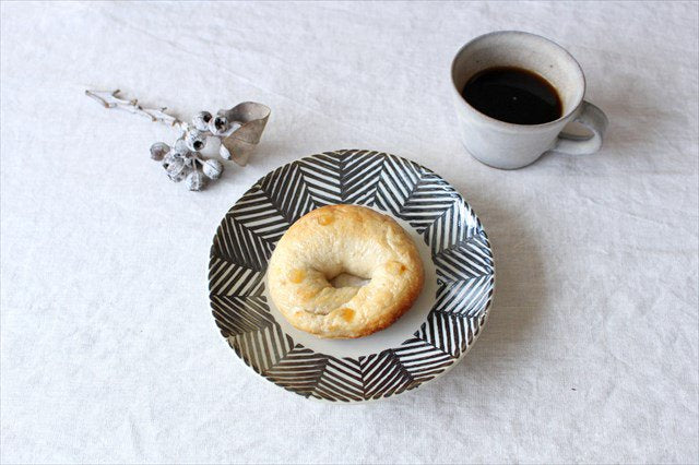 ORIME Round Plate Herringbone Brown 18cm/7.1in | Hasami Ware