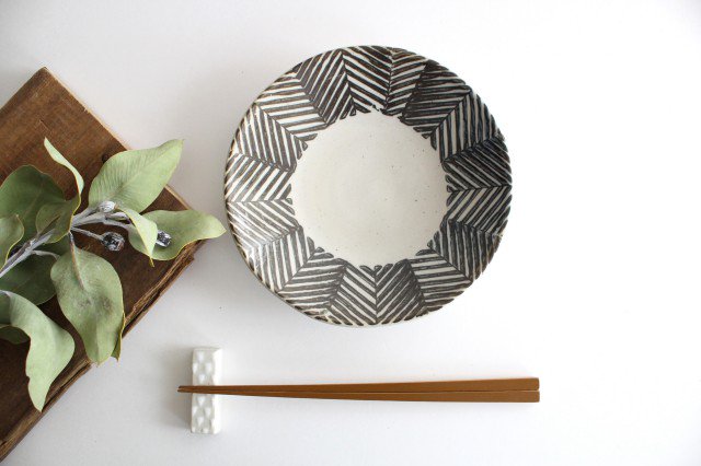 ORIME Round Plate Herringbone Brown 18cm/7.1in | Hasami Ware