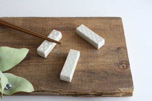 ORIME Chopstick Rest Pique White | Hashioki Hasami Ware-TOP