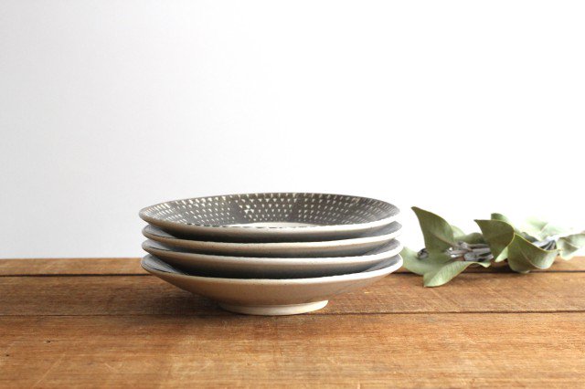 ORIME Round Plate Pique Brown 18cm/7.1in | Hasami Ware