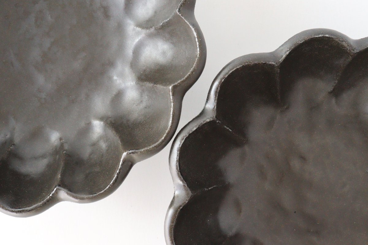 Chrysanthemum-shaped Bowl Black 18cm/7.1in | Serving Bowl Mino Ware