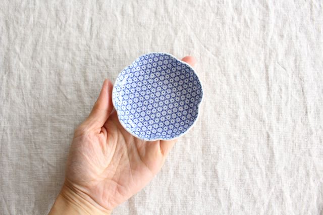 Azumaya Sauce Plate Plum Inban-Detail3