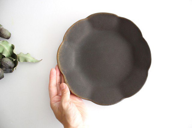 Furutani Seitosho Flowershaped Plate Rust Glaze Medium