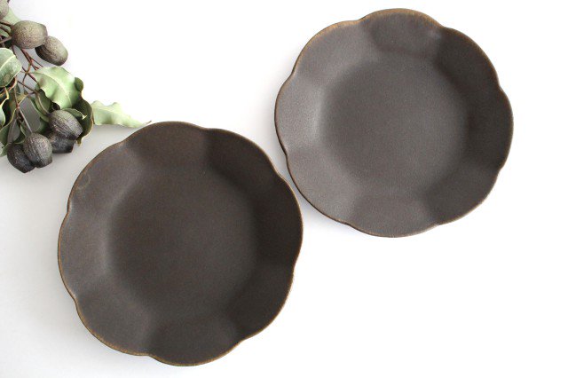 Furutani Seitosho Flowershaped Plate Rust Glaze Medium