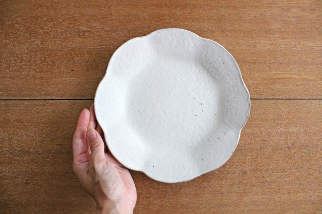 Furutani Seitosho Flowershaped Plate White Medium