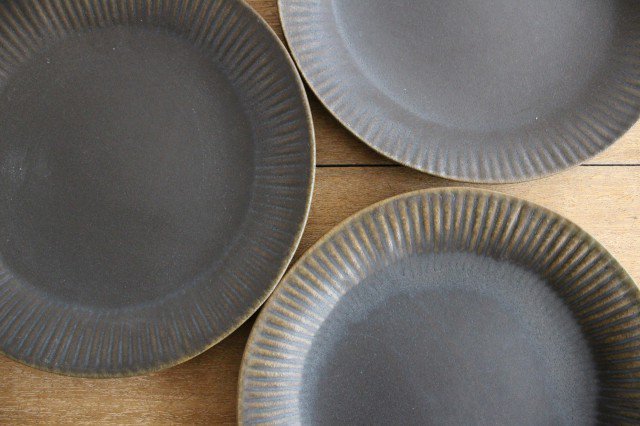 Furutani Seitosho Ruffle Plate Rust glaze L