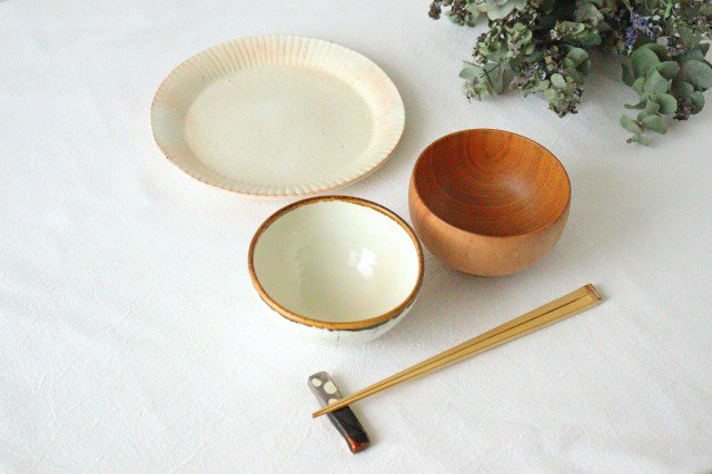 Furutani Seitosho Ruffle Plate White M-Detail9