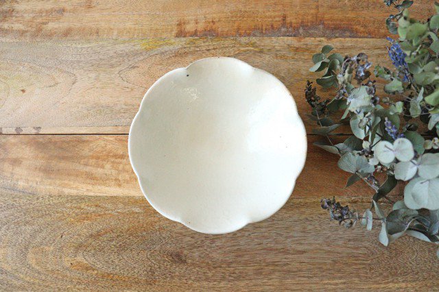 Furutani Seitosho Flower-shaped Small Bowl White | Kobachi