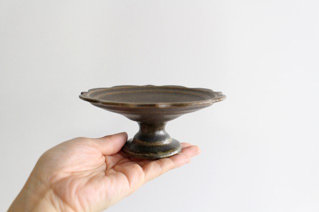 Furutani Seitosho Compote Footed Plate Rust S
