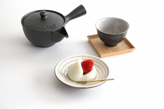 Small Round Plate Tobikanna 12cm/4.7in | Koishiwara Ware