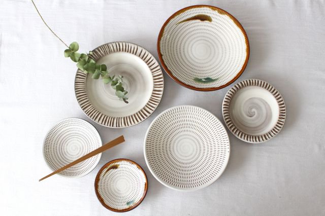 Small Round Plate Tobikanna Brown and Green 12cm/4.7in | Koishiwara Ware-Detail14