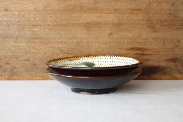 Brown-rimmed Round Plate Tobikanna 15cm/5.9in | Koishiwara Ware
