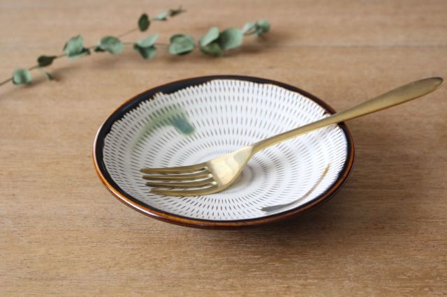 Brown-rimmed Round Plate Tobikanna 15cm/5.9in | Koishiwara Ware