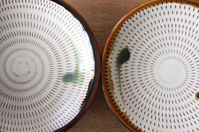 Brown-rimmed Round Plate Tobikanna 15cm/5.9in | Koishiwara Ware