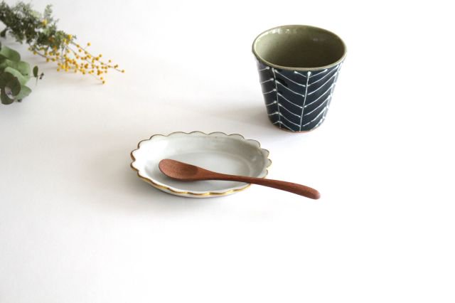 sen Frame Frill Small Plate Small | Hasami Ware