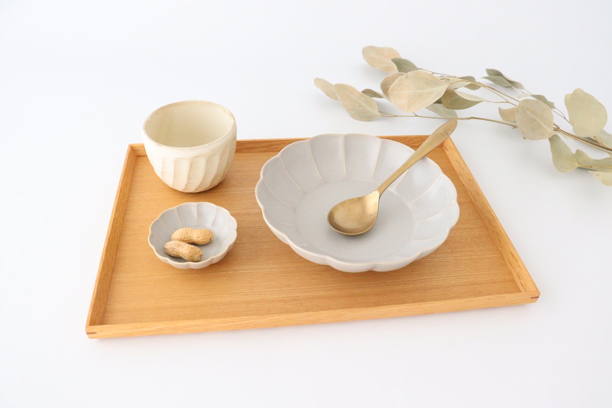 Koyo Kiln Chrysanthemum-shaped Flat Bowl Sherbet Gray 15cm/5.9in | Serving Bowl Arita Ware