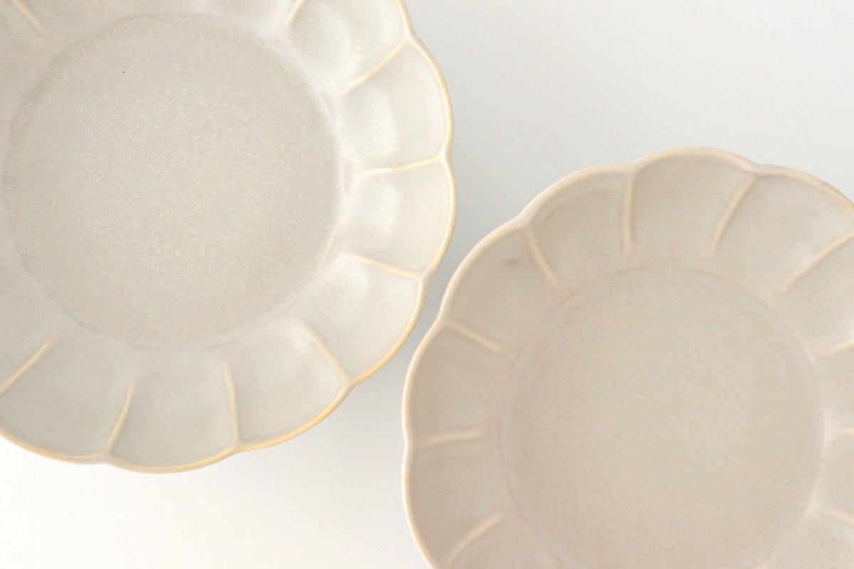 Koyo Kiln Chrysanthemum-shaped Small Bowl White | Kobachi Arita Ware