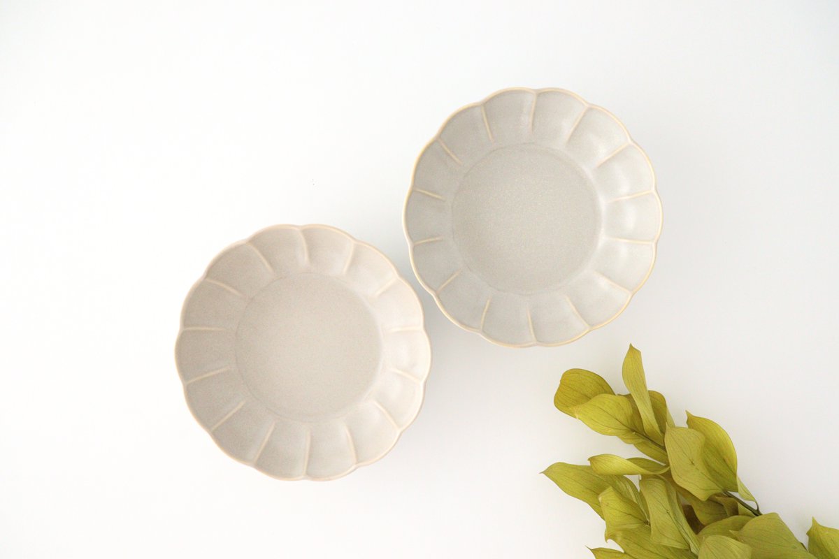Koyo Kiln Chrysanthemum-shaped Small Bowl White | Kobachi Arita Ware