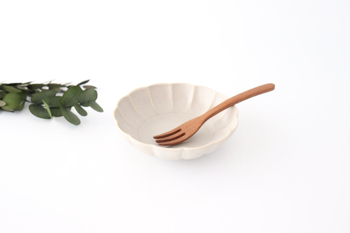 Koyo Kiln Chrysanthemum-shaped Small Bowl White | Kobachi Arita Ware