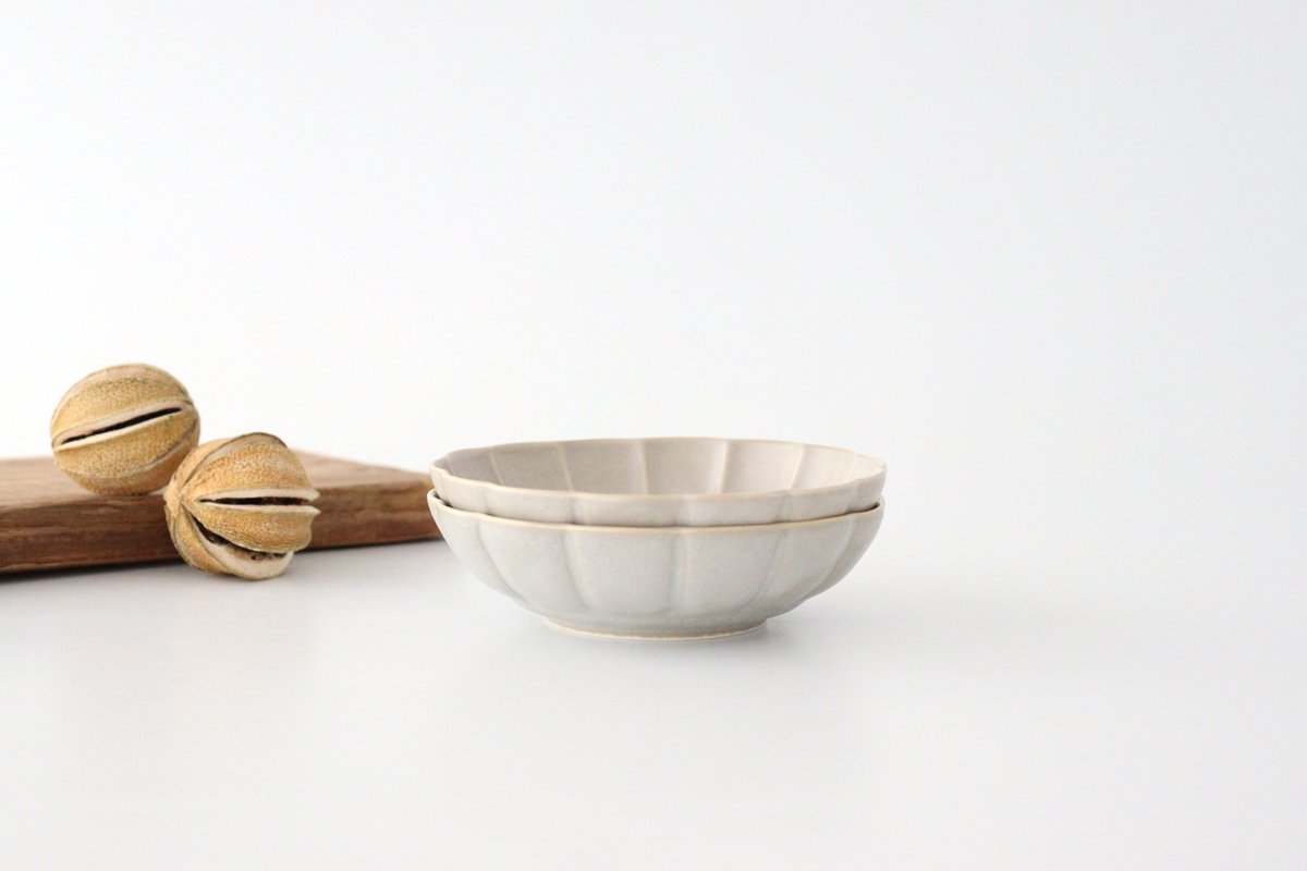 Koyo Kiln Chrysanthemum-shaped Small Bowl White | Kobachi Arita Ware