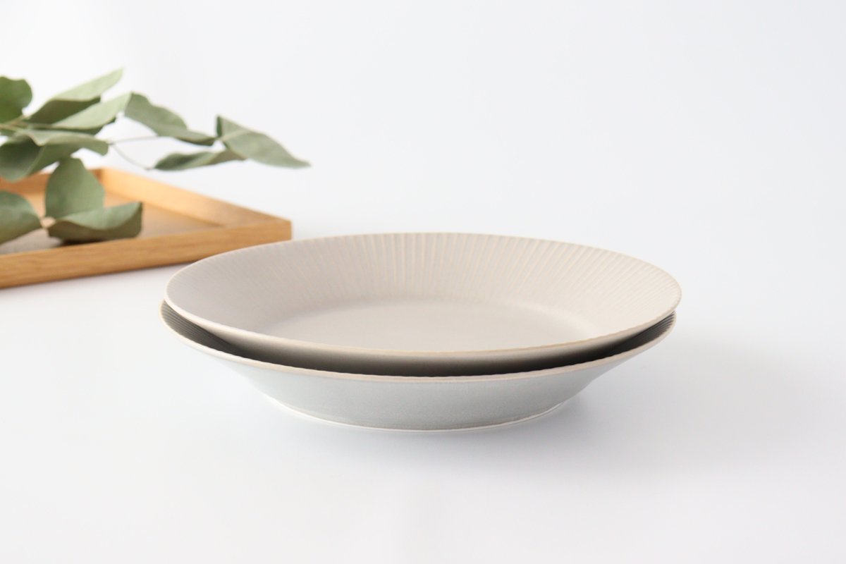Koyo Kiln Round Plate Shinogi Sherbet Gray | Arita Ware