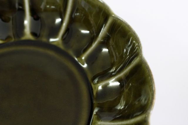 Koyo Kiln Chrysanthemum-shaped Flat Bowl Olive 15cm/5.9in | Serving Bowl Arita Ware