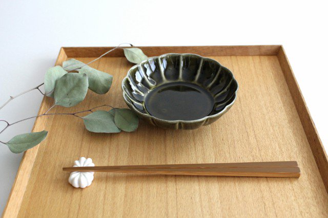 Koyo Kiln Chrysanthemum-shaped Small Bowl Olive | Kobachi Arita Ware