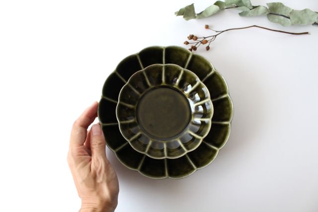 Koyo Kiln Chrysanthemum-shaped Small Bowl Olive | Kobachi Arita Ware