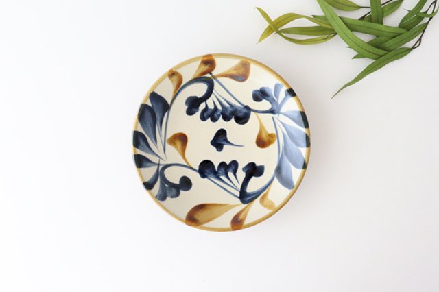 Toshin Kiln Round Plate Blue&Brown Arabesque 15cm/5.9in | Tsuboya Ware Yachimun-TOP