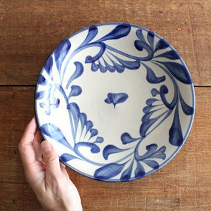 Toshin Kiln Round Plate Blue Arabesque 21cm/8.3in | Tsuboya Ware  Yachimun-Detail2